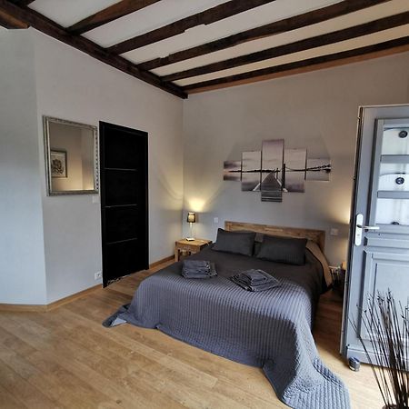 Le Petit Moulin Bed and Breakfast Faverelles Rum bild
