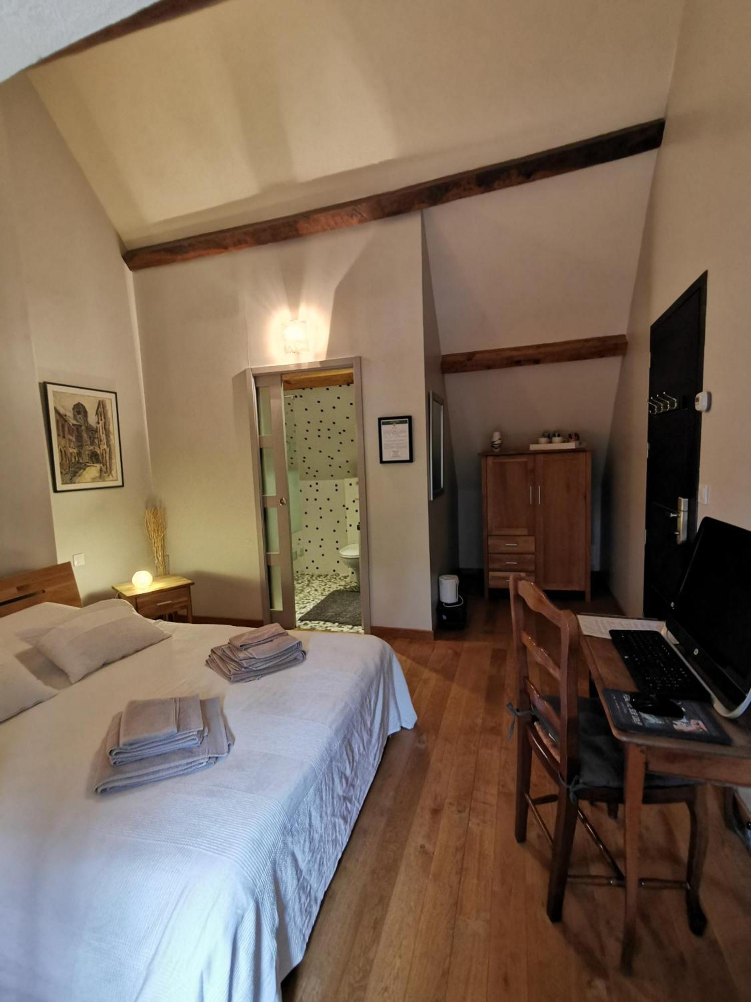 Le Petit Moulin Bed and Breakfast Faverelles Rum bild