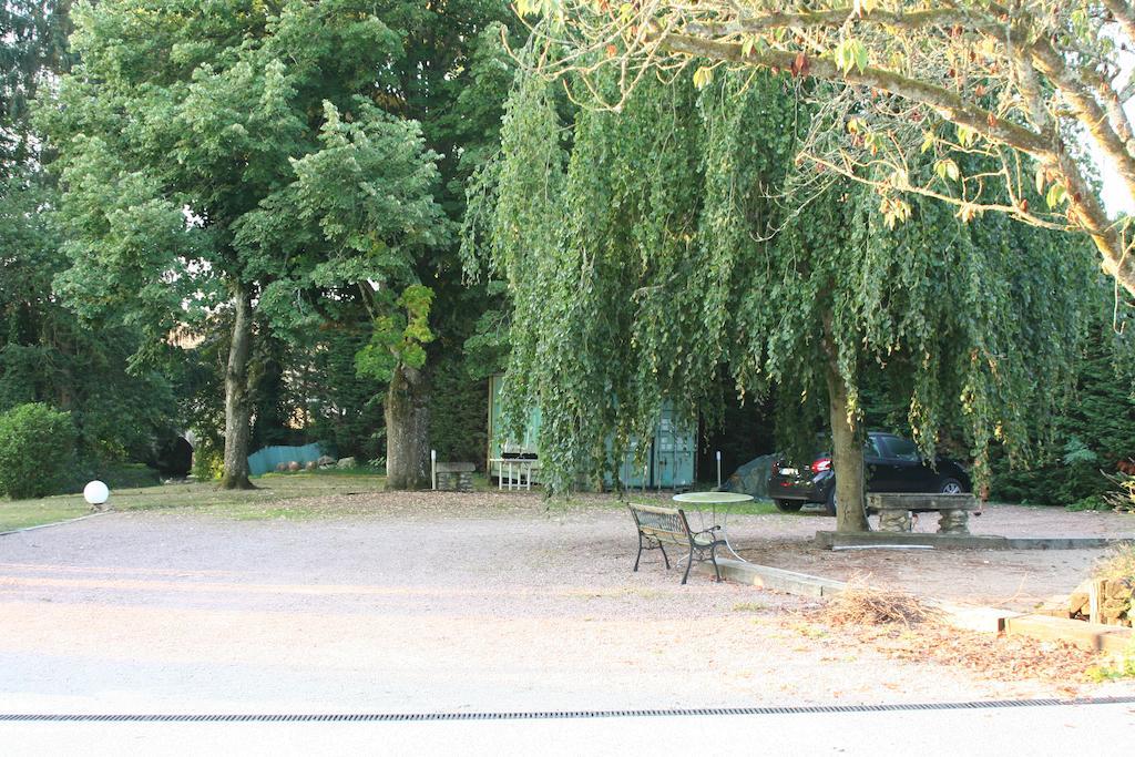 Le Petit Moulin Bed and Breakfast Faverelles Exteriör bild